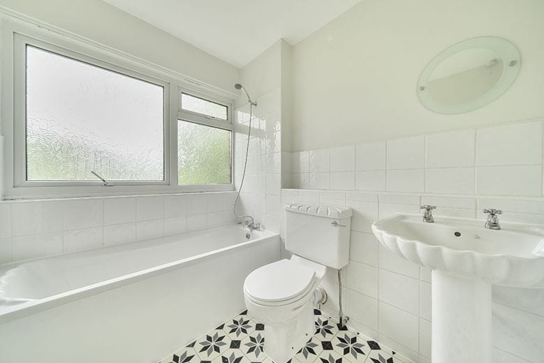 3 bedroom house, Breamwater Gardens, Richmond TW10 - Under Offer