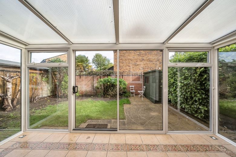 4 bedroom house, Fisherman Close, Richmond TW10 - Available