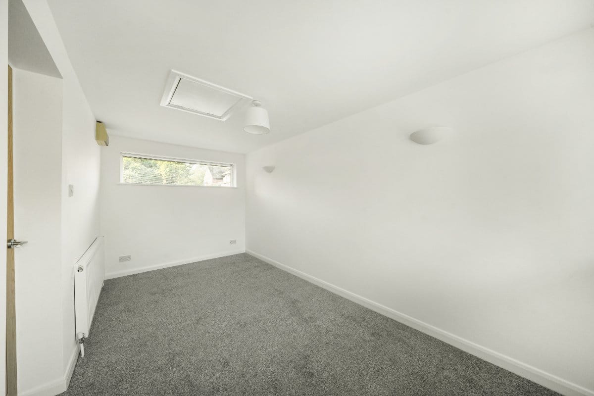 4 bedroom house, Fisherman Close, Richmond TW10 - Available