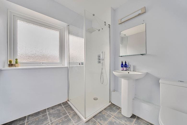 2 bedroom maisonette, Watermill Close, Richmond TW10 - Let Agreed