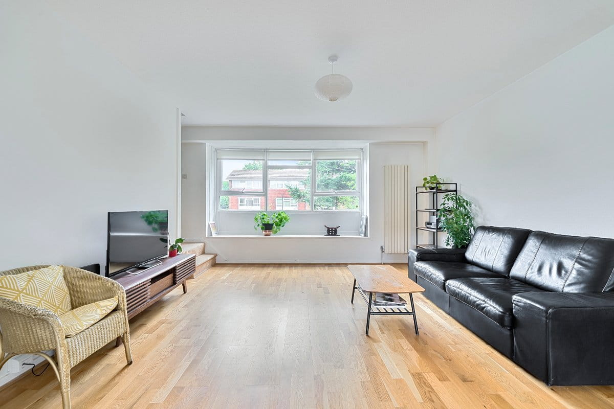 2 bedroom maisonette, Watermill Close, Richmond TW10 - Let Agreed