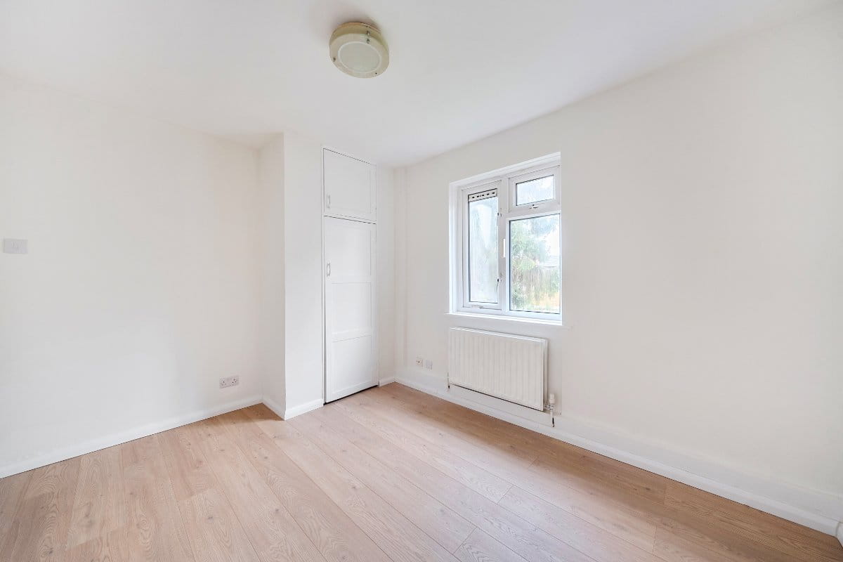 3 bedroom maisonette, Ham Street, Richmond TW10 - Available