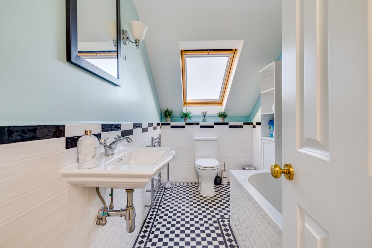 4 bedroom house, Grove Road, London SW13 - Available