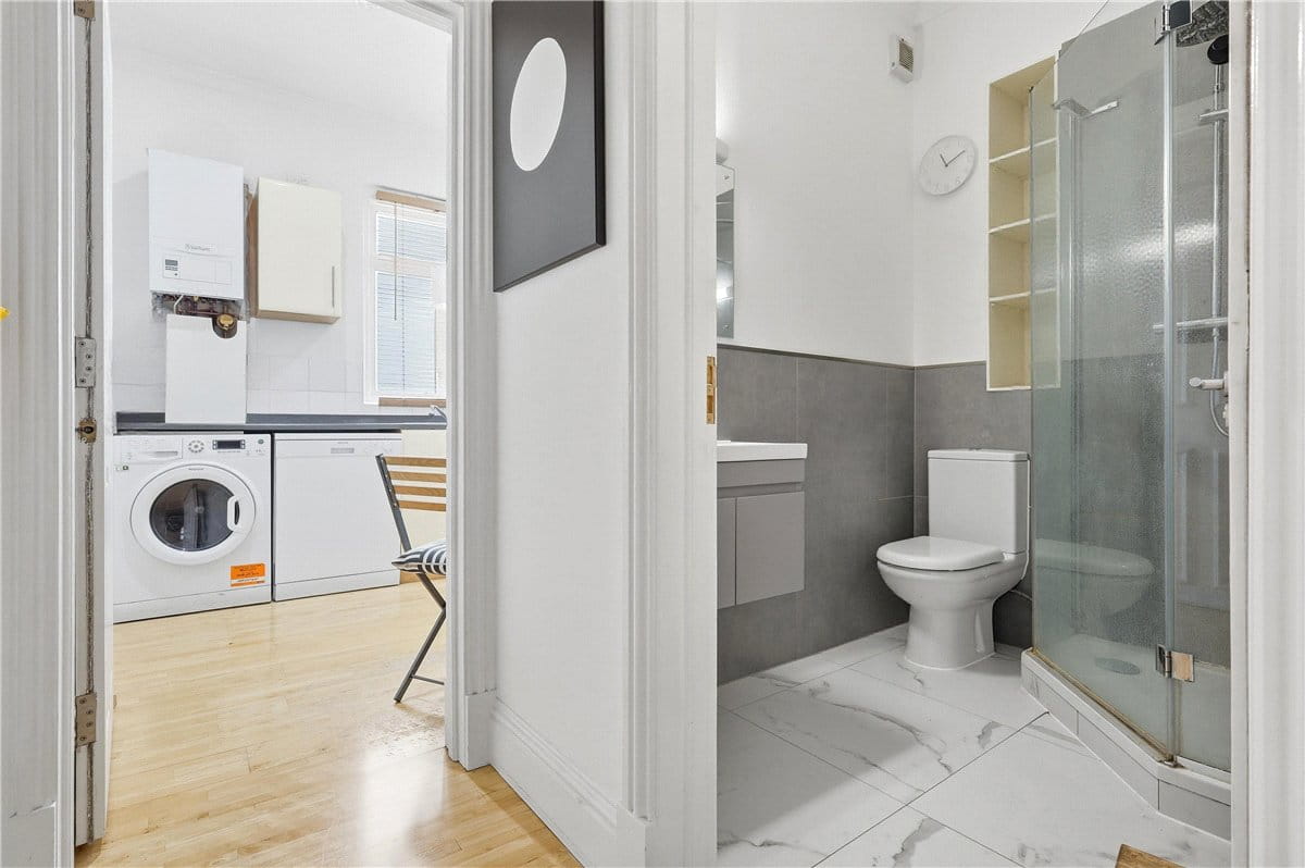 1 bedroom , Chiswick High Road, London W4