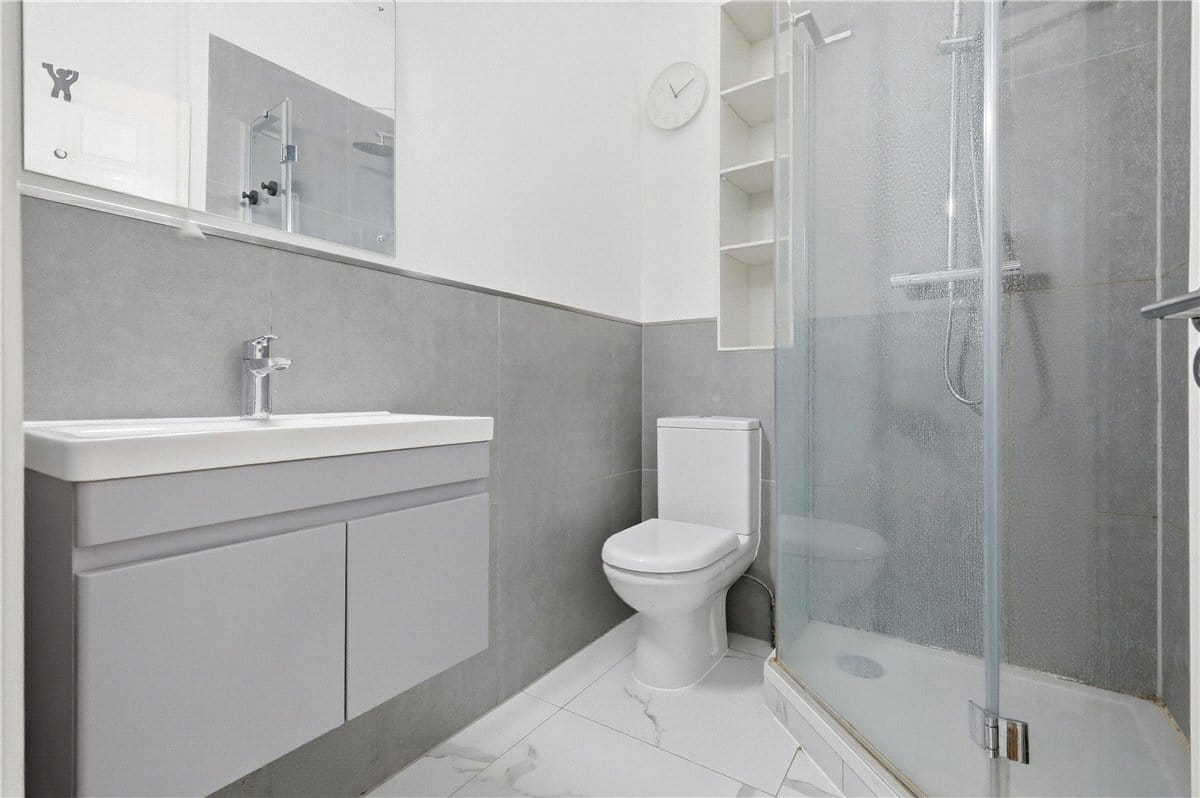 1 bedroom , Chiswick High Road, London W4