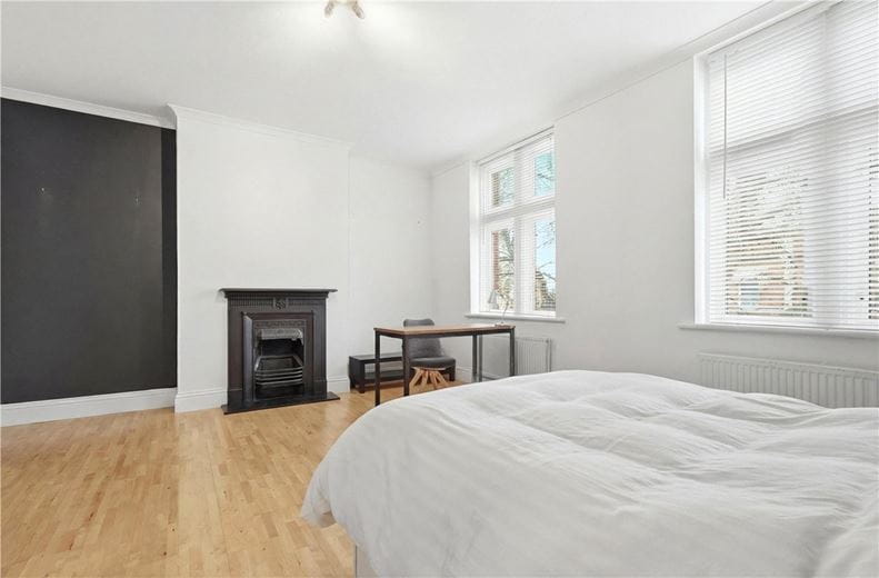 1 bedroom , Chiswick High Road, London W4