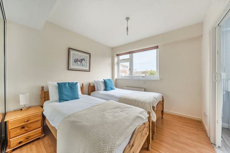 4 bedroom house, Breamwater Gardens, Richmond TW10 - Available