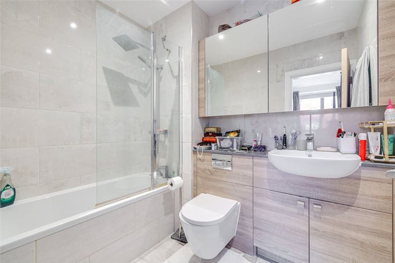 4 bedroom house, Lower Marsh Lane, Kingston upon Thames KT1