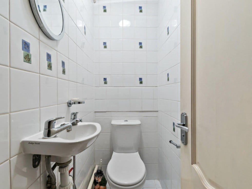 2 bedroom flat, Eaton Drive, Kingston upon Thames KT2