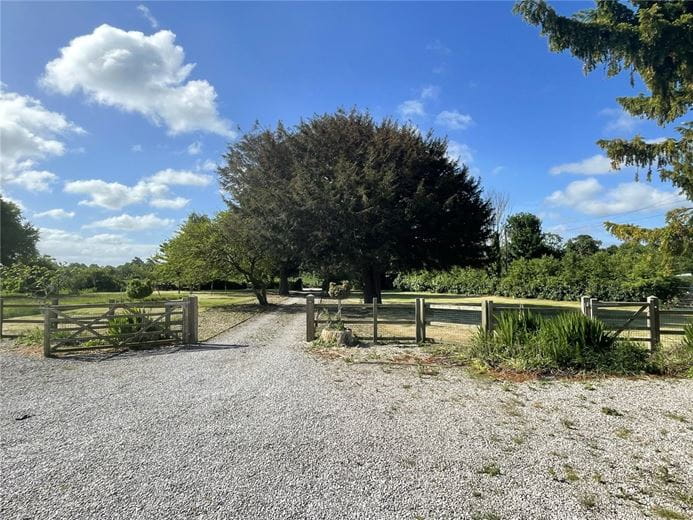 4 bedroom house, The Roe, St. Asaph LL17 - Let Agreed