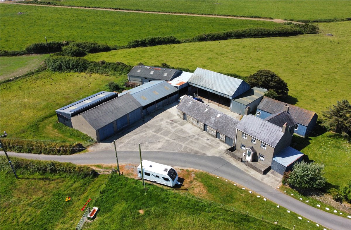 6 acres House, Tudweiliog, Pwllheli LL53 - Available