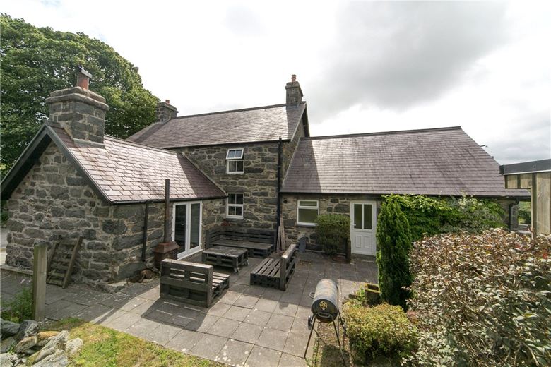  bedroom house, Sarnau, Bala LL23 - Available