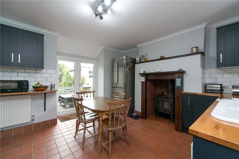  bedroom house, Sarnau, Bala LL23 - Available