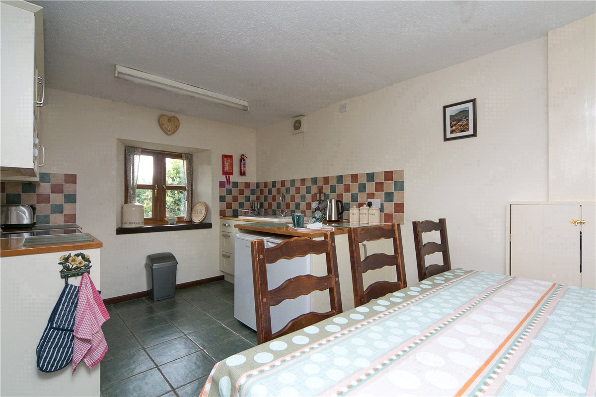  bedroom house, Sarnau, Bala LL23 - Available