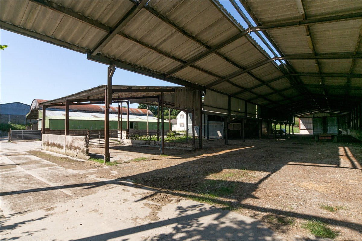 73 acres House, Llanfairtalhaiarn, Abergele LL22 - Available