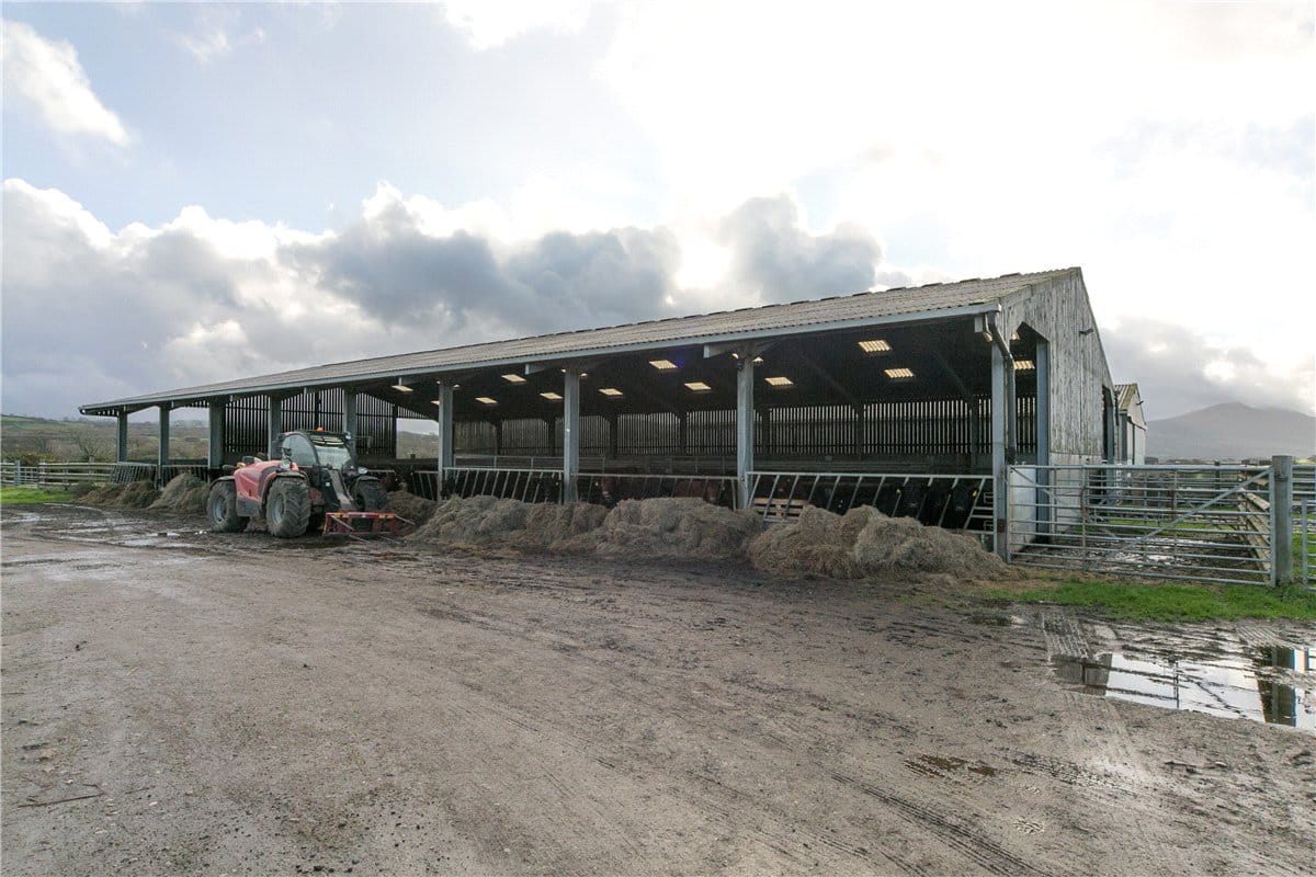 265 acres Farm, Pontllyfni, Caernarfon LL54 - Available