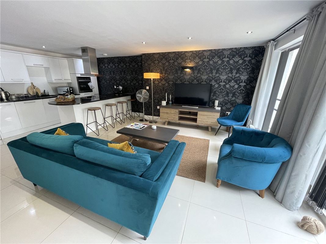 2 bedroom flat, Brockham End Mews, Brockham End BA1