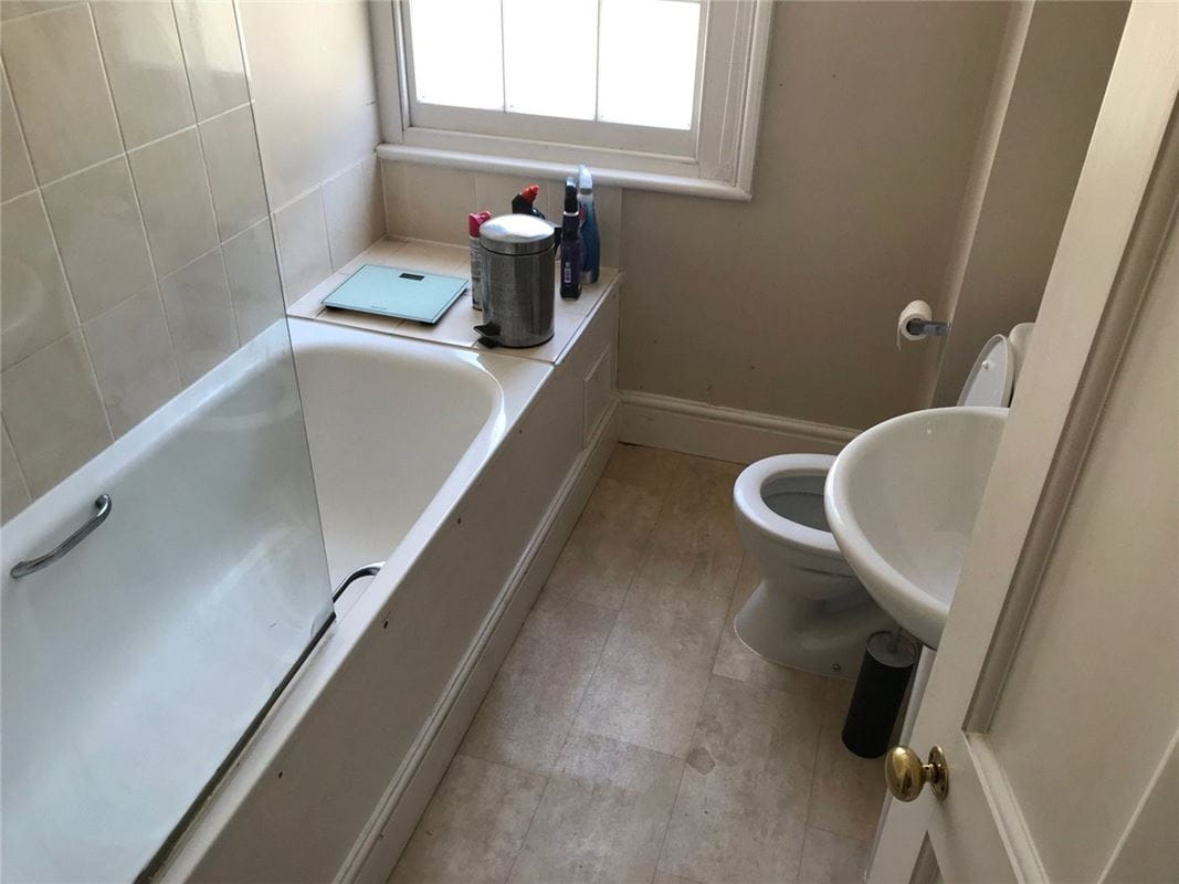 1 bedroom flat, Beauford Square, Bath BA1 - Let Agreed