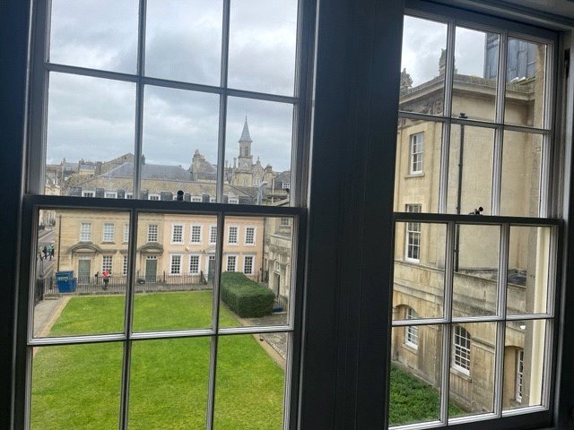 2 bedroom flat, Beauford Square, Bath BA1 - Let Agreed