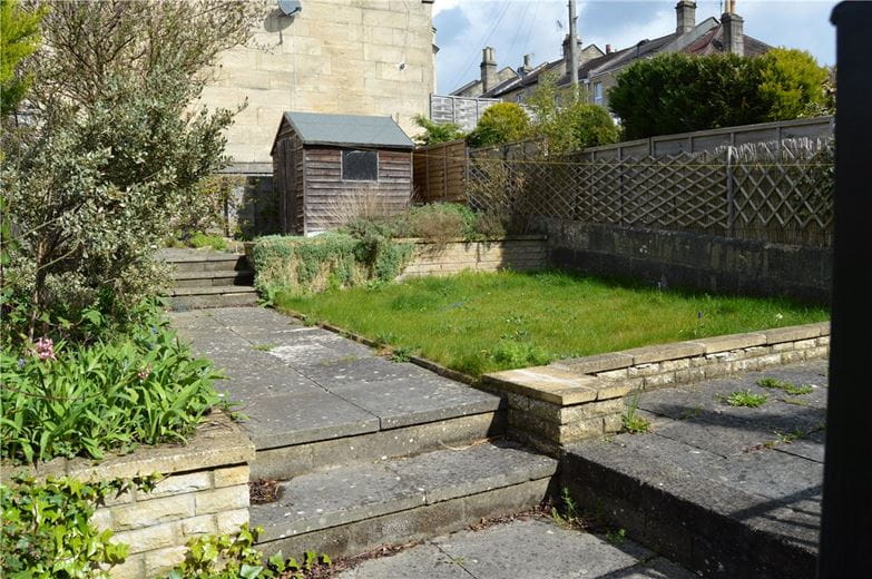 3 bedroom house, Lark Place, Bath BA1 - Let Agreed