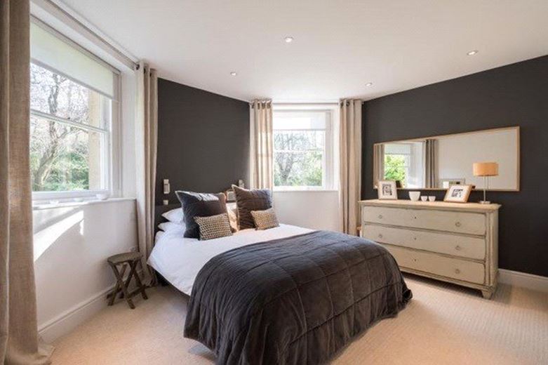 3 bedroom flat, Allenby House South, Lansdown Road BA1