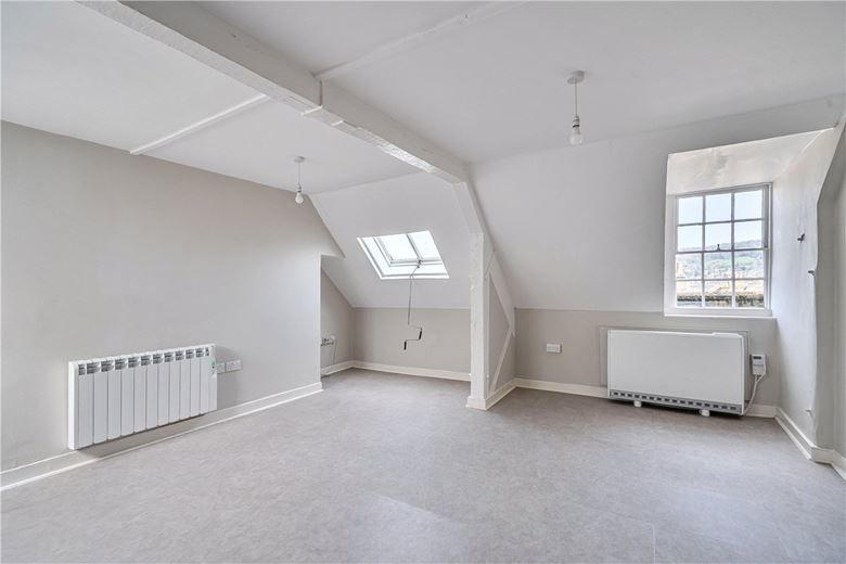1 bedroom flat, Old Bond Street, Bath BA1 - Available