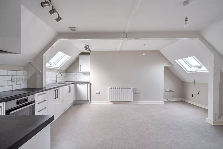 1 bedroom flat, Old Bond Street, Bath BA1 - Available