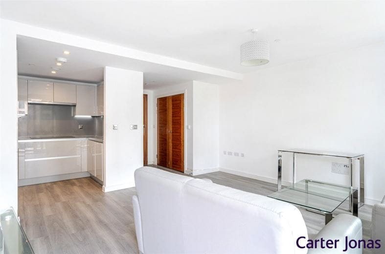 1 bedroom flat, Midland Road, Bath BA2