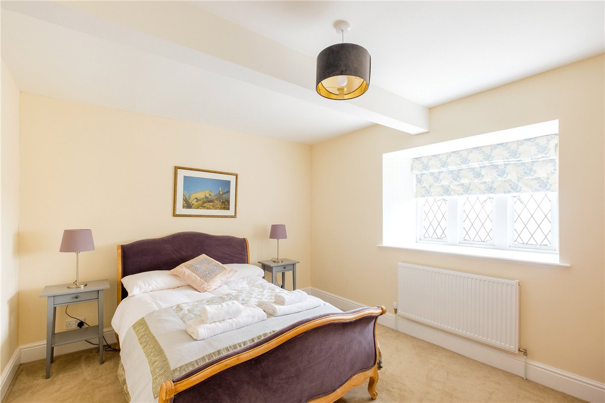 4 bedroom house, Cold Ashton, Chippenham SN14 - Available