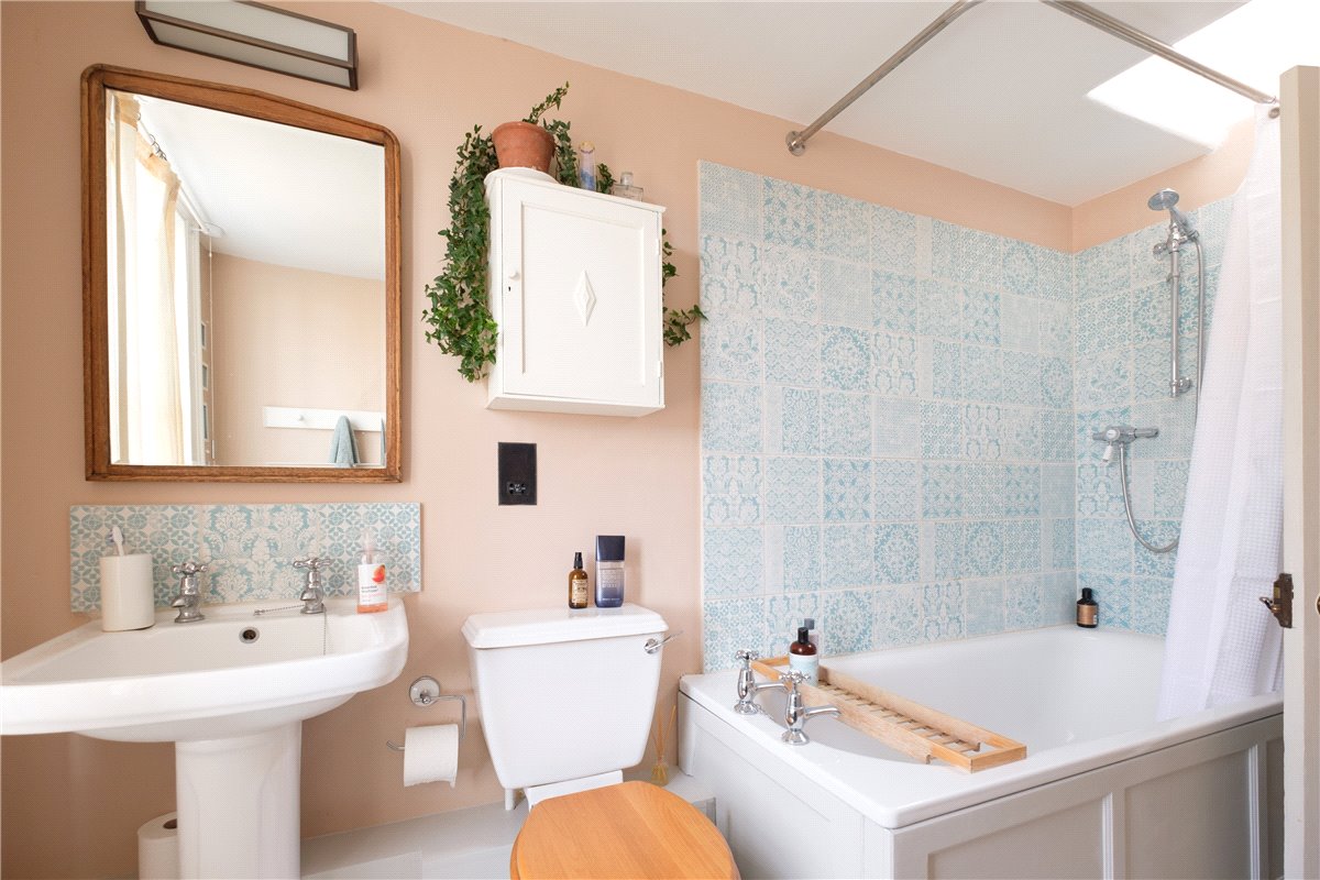 3 bedroom house, Northampton Street, Bath BA1 - Available