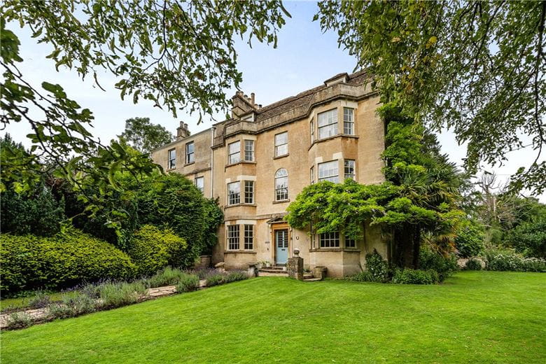 5 bedroom house, Middlehill, Box SN13 - Available