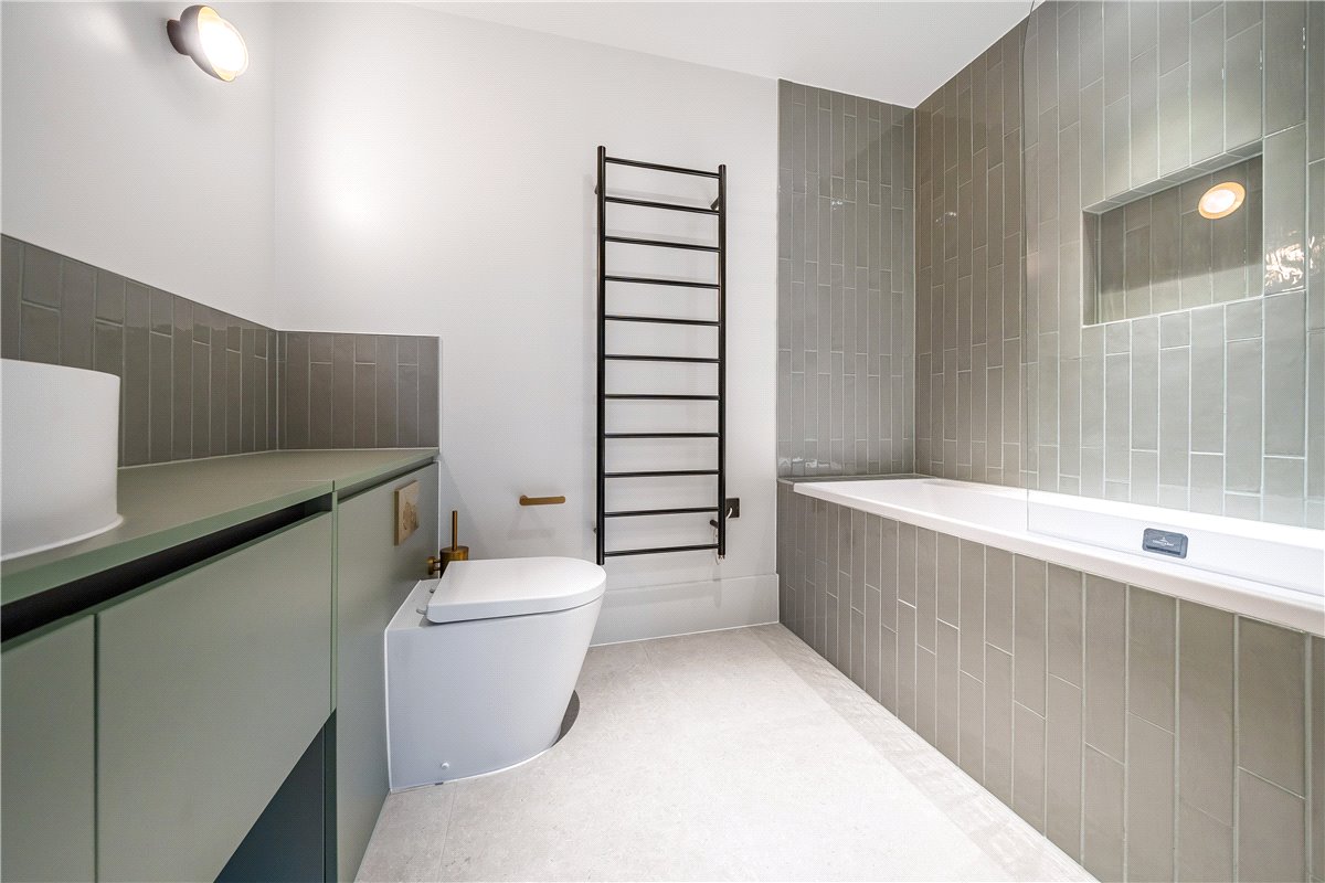 2 bedroom flat, Parsonage Lane, Bath BA1