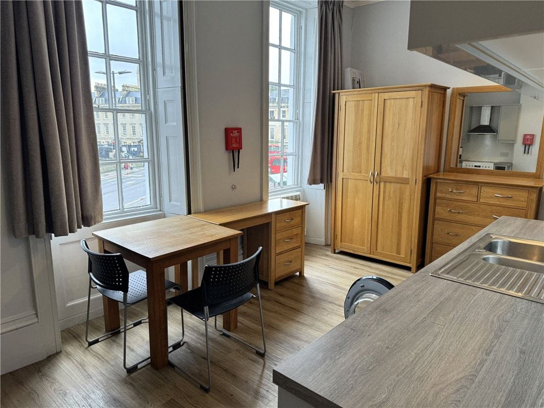 1 bedroom flat, Terrace Walk, Bath BA1 - Let Agreed