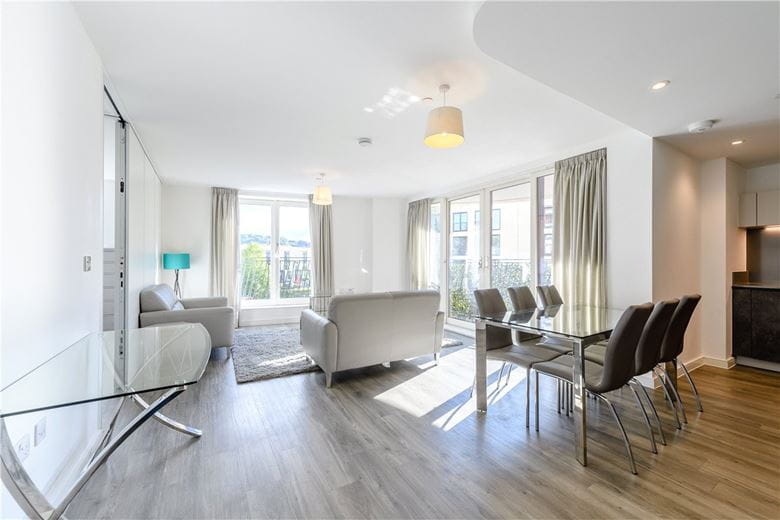 2 bedroom flat, Victoria Bridge Road, Bath BA2 - Let Agreed