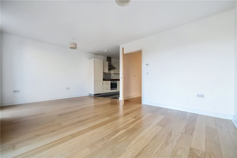 2 bedroom flat, Victoria Bridge Road, Bath BA2 - Available