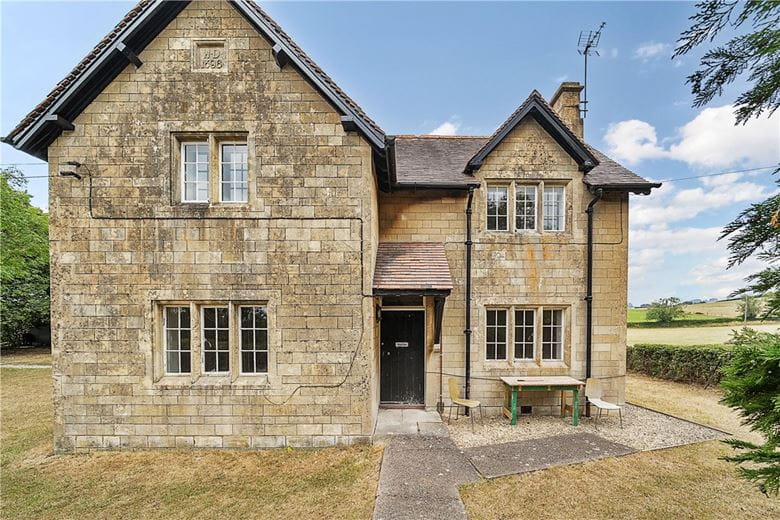 3 bedroom house, Beach, Bitton BS30 - Available