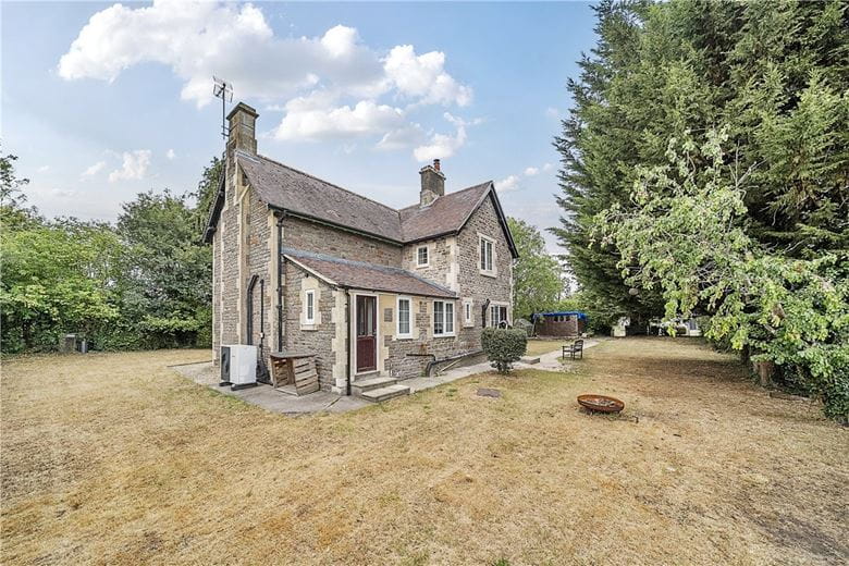 3 bedroom house, Beach, Bitton BS30 - Available