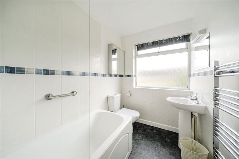 3 bedroom flat, Lansdown Road, Bath BA1 - Available