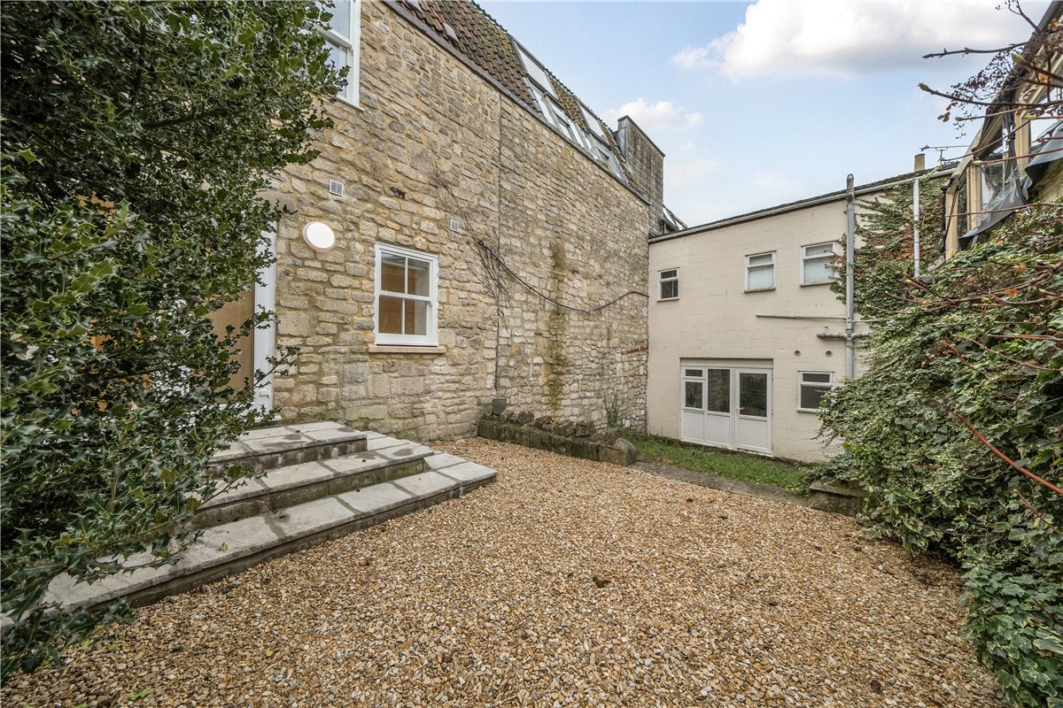 1 bedroom flat, Palace Yard Mews, Bath BA1 - Available