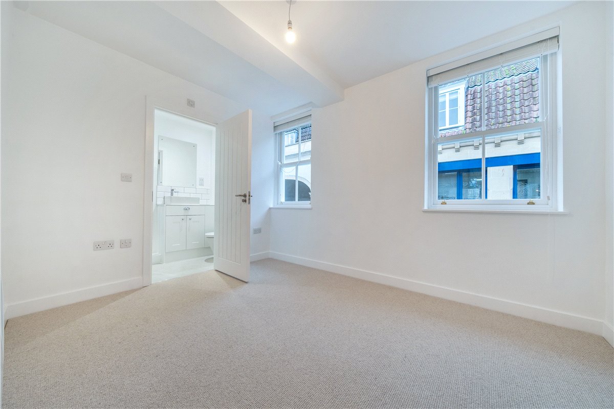 2 bedroom flat, Palace Yard Mews, Bath BA1 - Available