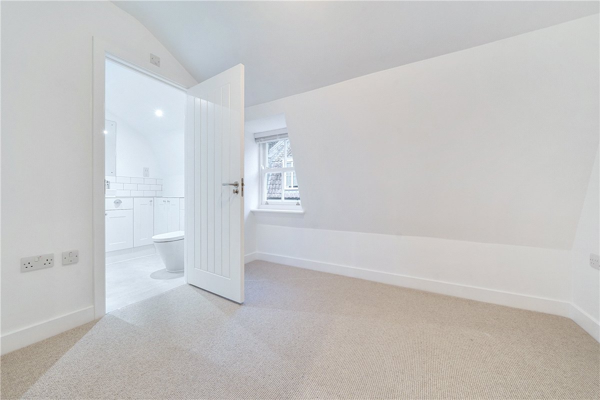 2 bedroom flat, Palace Yard Mews, Bath BA1 - Available