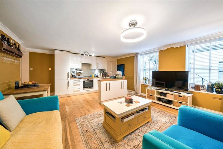 1 bedroom flat, Daniel Street, Bath BA2 - Available