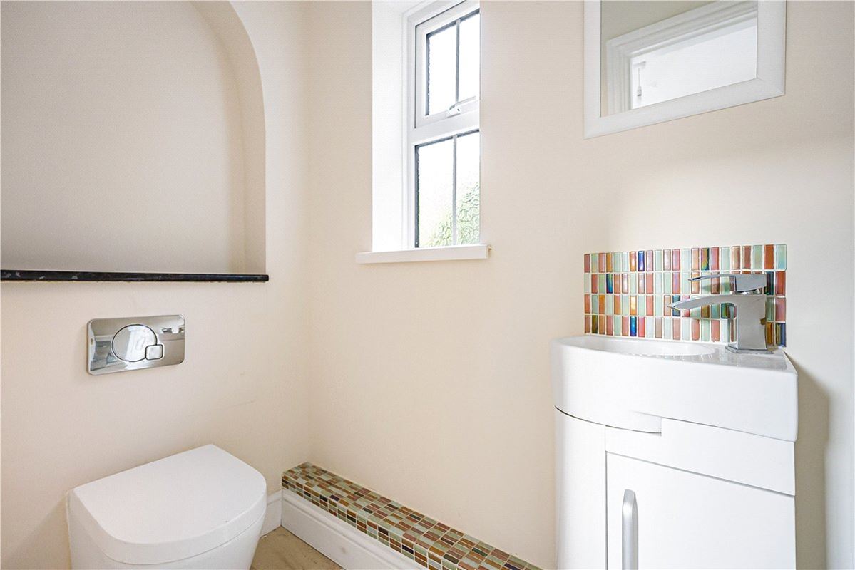 4 bedroom house, Putlowes Drive, Fleet Marston HP18 - Available