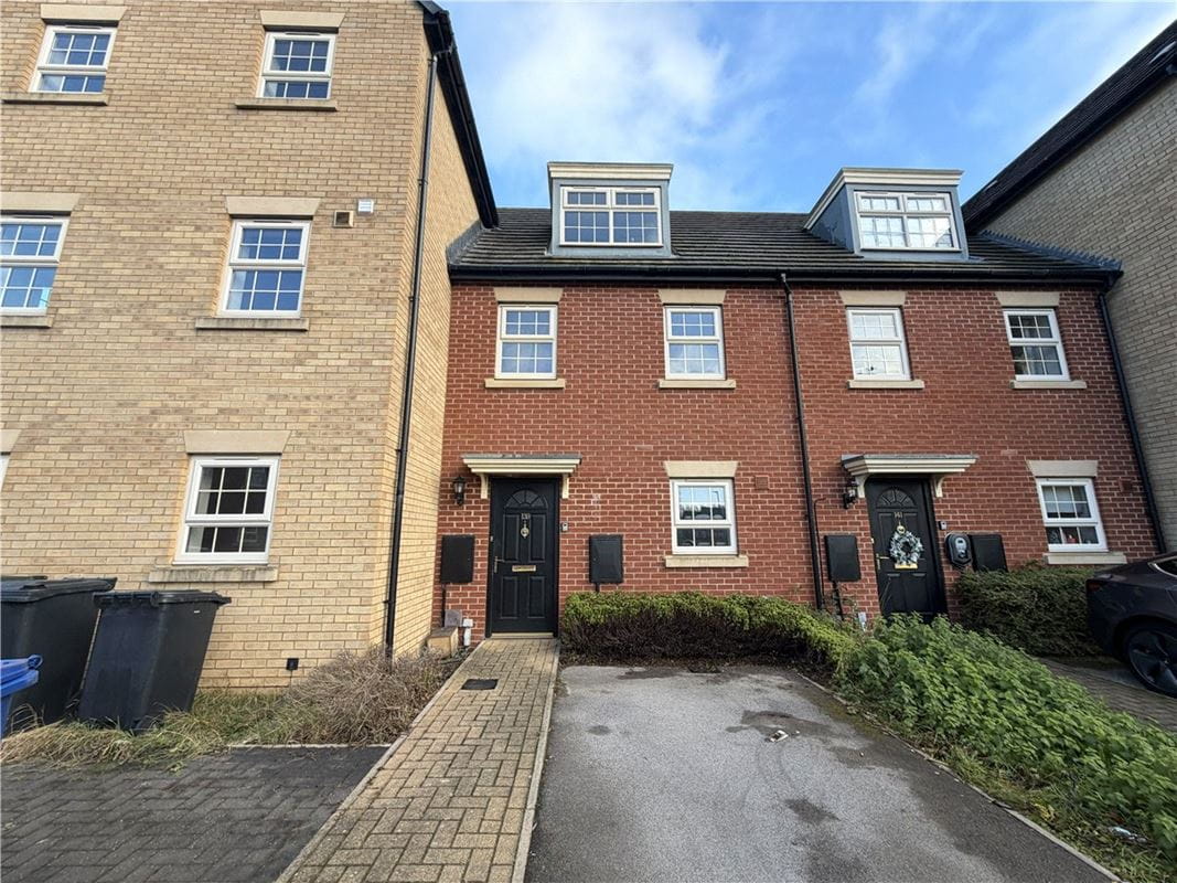 3 bedroom house, Comelybank Drive, Mexborough S64 - Available