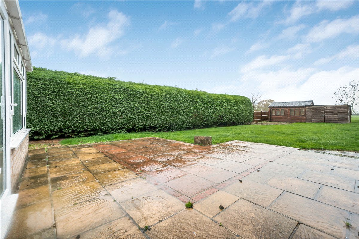 3 bedroom bungalow, Nash Lee Lane, Wendover HP22 - Available