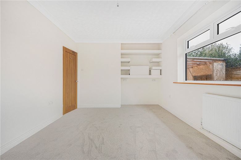 3 bedroom bungalow, Nash Lee Lane, Wendover HP22 - Available