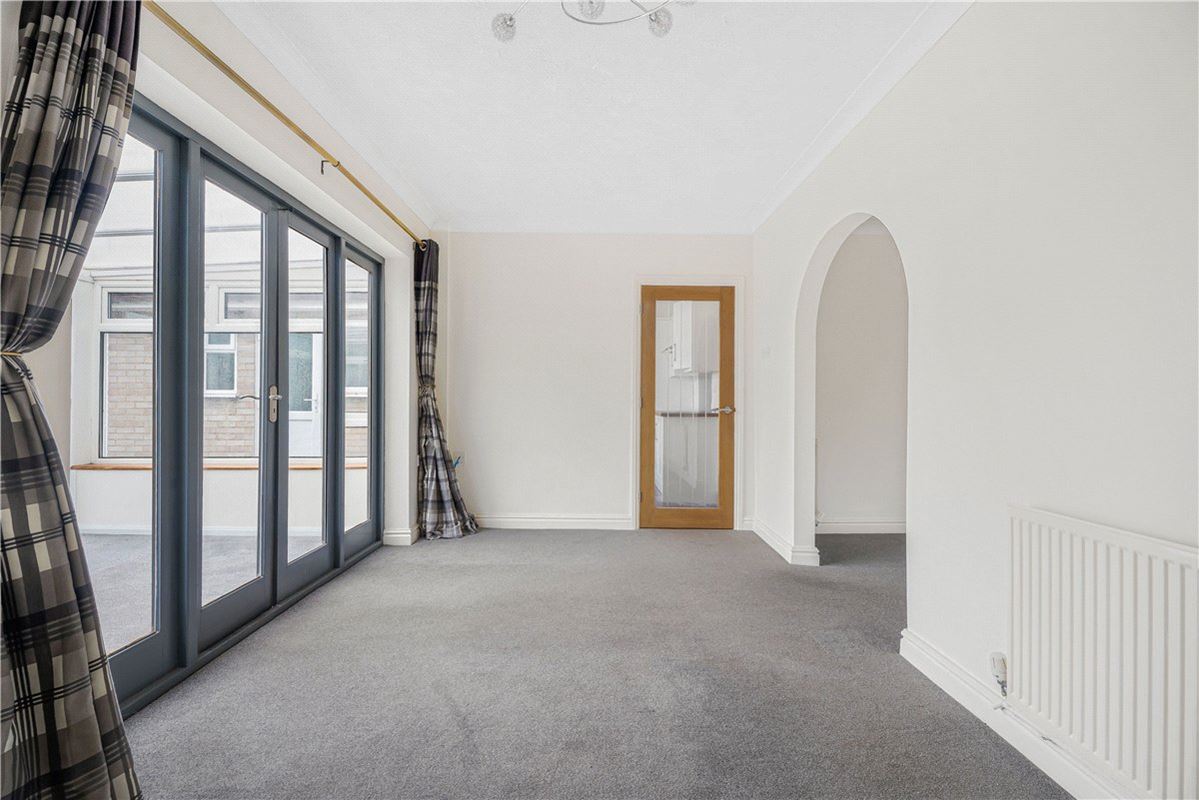 3 bedroom bungalow, Nash Lee Lane, Wendover HP22 - Available