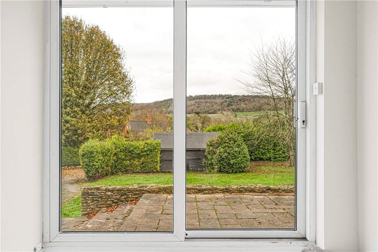 4 bedroom bungalow, South Street, Wendover HP22 - Let Agreed