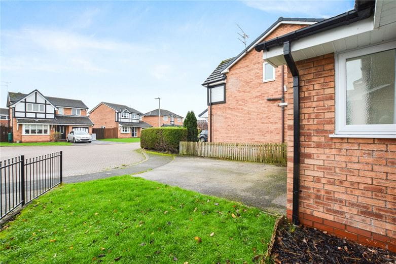 3 bedroom house, Burton Grove, Leighton CW1 - Let Agreed