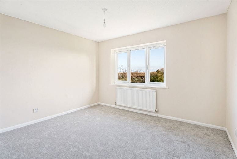 4 bedroom house, Grange Close, Twyford MK18 - Available